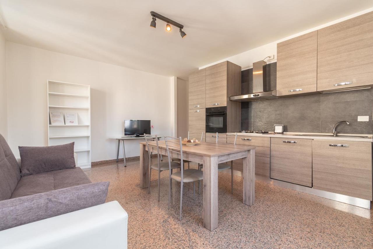 Appartamento Piazza Garibaldi - F&L Apartment Brescia Bagian luar foto