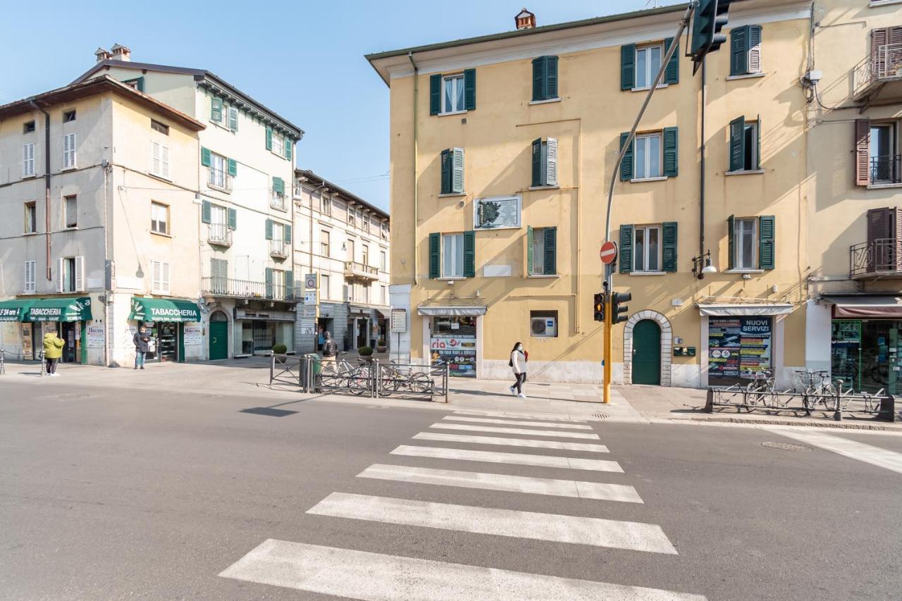 Appartamento Piazza Garibaldi - F&L Apartment Brescia Bagian luar foto