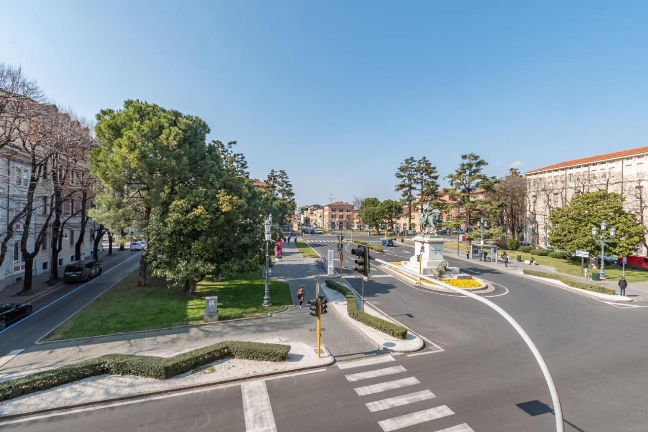 Appartamento Piazza Garibaldi - F&L Apartment Brescia Bagian luar foto