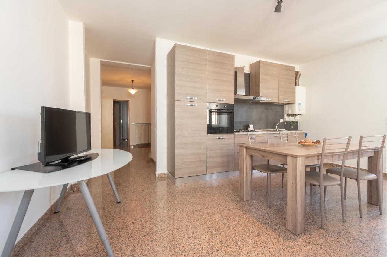 Appartamento Piazza Garibaldi - F&L Apartment Brescia Bagian luar foto