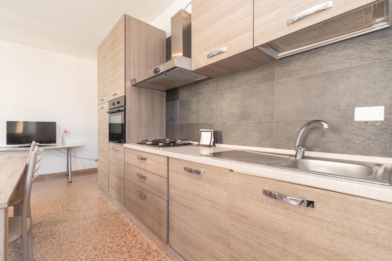 Appartamento Piazza Garibaldi - F&L Apartment Brescia Bagian luar foto